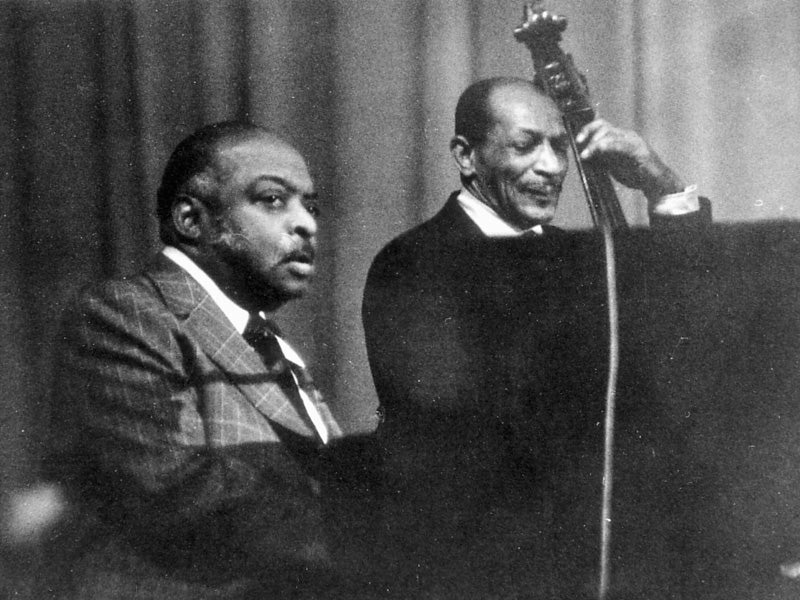 COUNT BASIE.