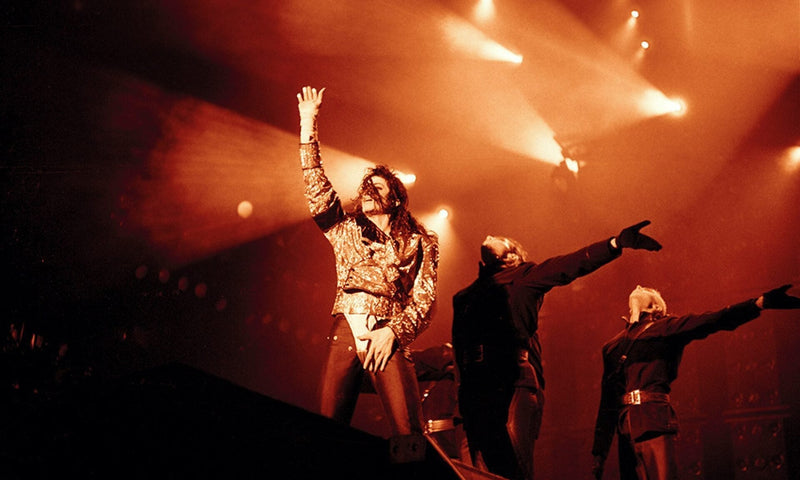 Michael Jackson tijdens een liveoptreden in Boekarest in 1992
