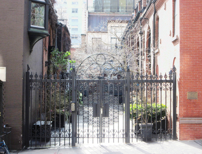 STRANGE DAYS. (The Doors)