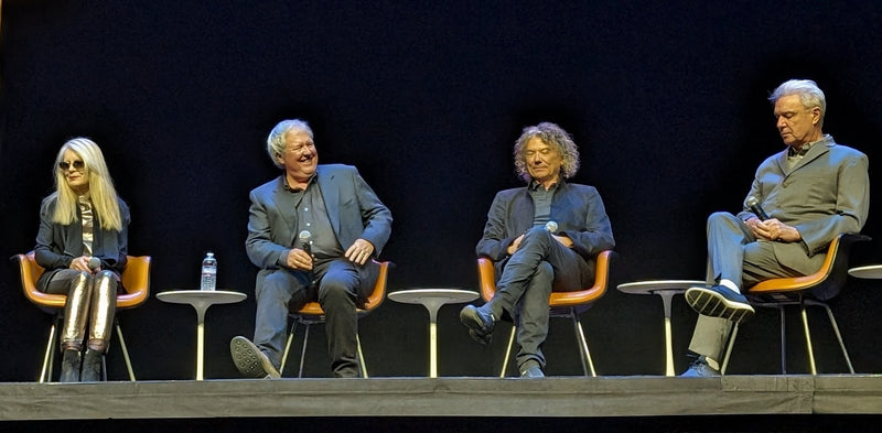 Tina Weymouth, Chris Frantz, Jerry Harrison en David Byrne bij een Stop Making Sense-gesprek in 2024