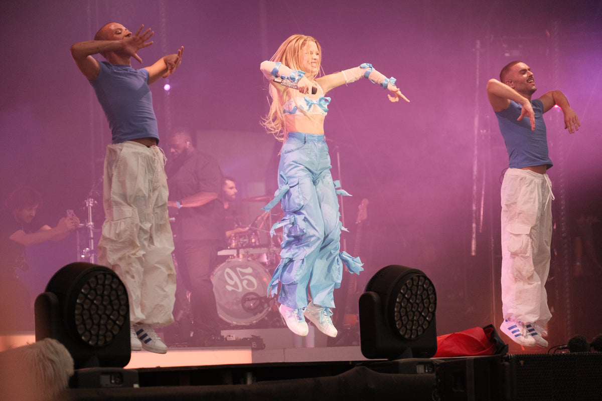 Angèle tijdens haar optreden op de Fête de l’Humanité in 2023.
