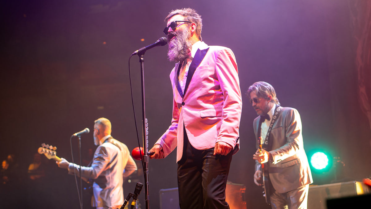 EELS live tijdens een optreden in de Roundhouse in Londen