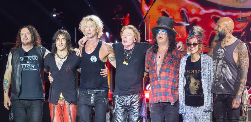 GUNS N’ ROSES.