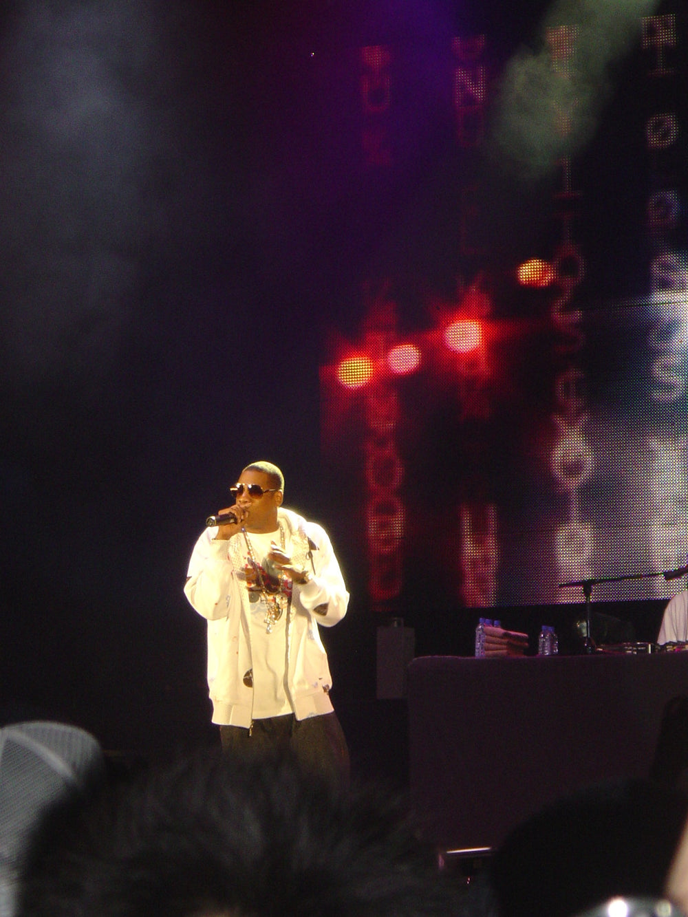 Jay-Z tijdens een concert in 2006