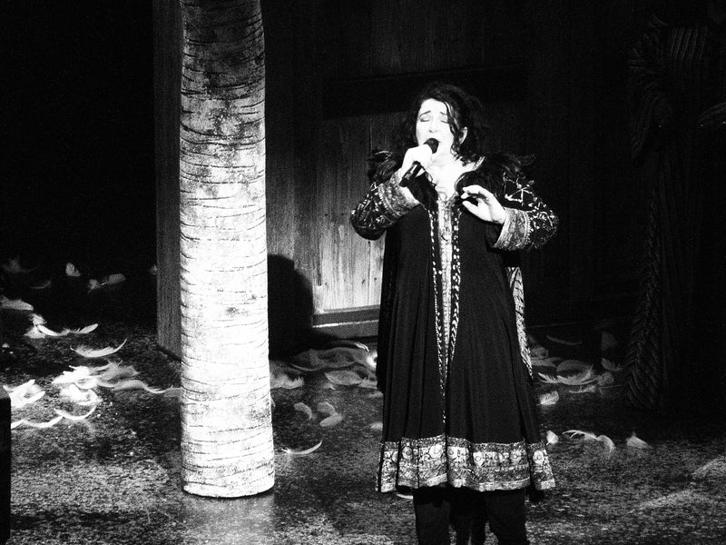 HOUNDS OF LOVE. (Kate Bush)