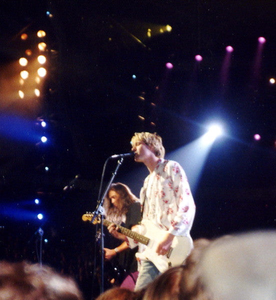 Kurt Cobain en Krist Novoselic van Nirvana live in 1992
