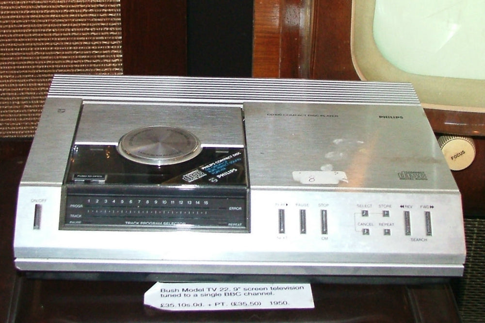 Philips CD100 cd-speler, een vroege cd-speler uit 1982.