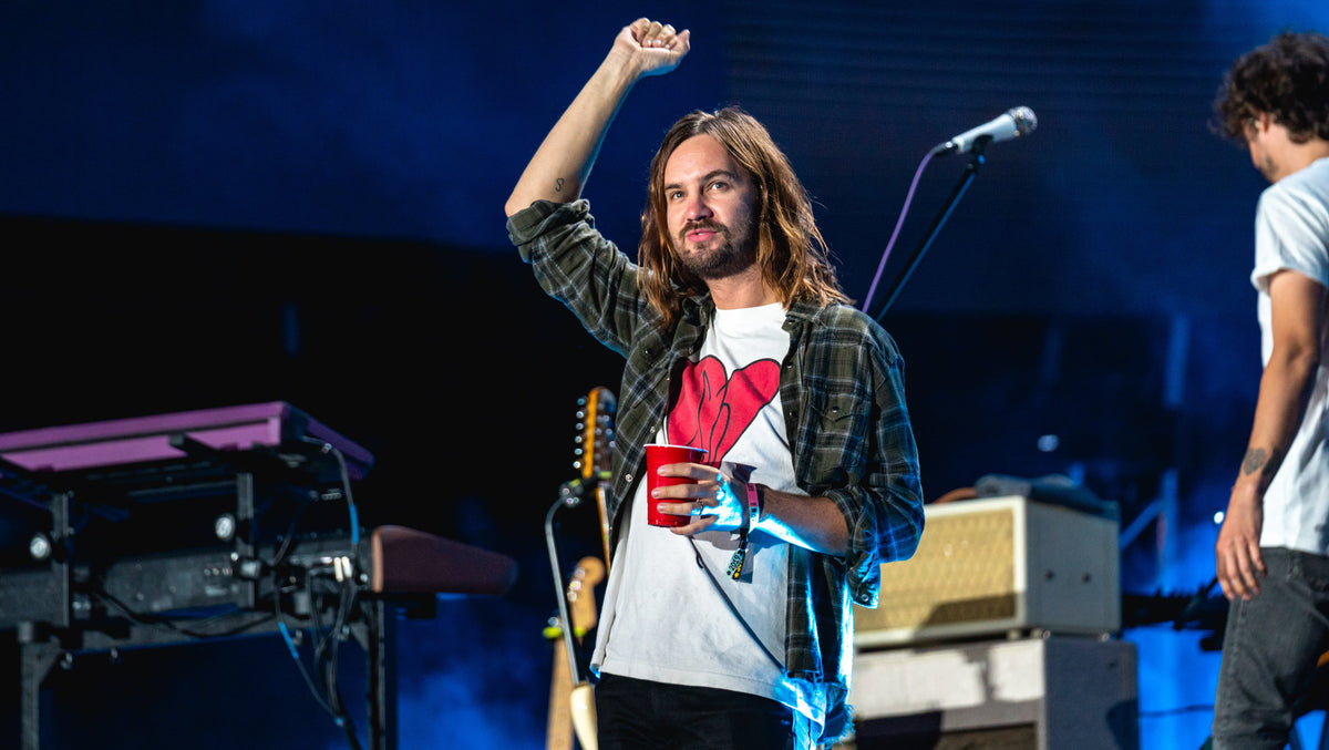 Kevin Parker van Tame Impala live tijdens Flow Festival in Helsinki in 2019