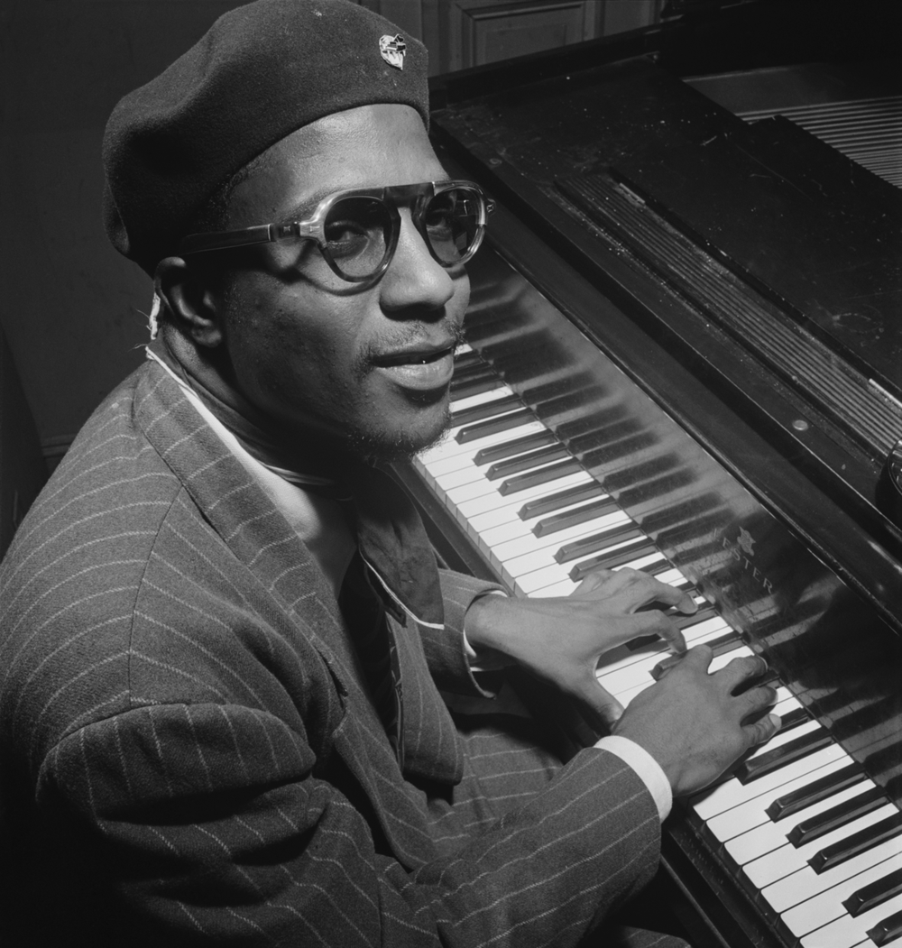 Thelonious Monk aan de piano in Minton's Playhouse, New York, circa 1947; foto William P. Gottlieb