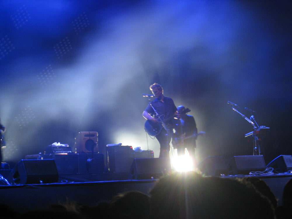 Them Crooked Vultures tijdens Coachella in 2010.