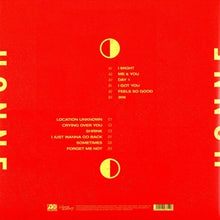 Honne – Love Me / Love Me Not | 0190295637118 | extra productbeeld