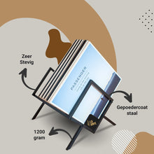 Zwarte metalen platendrager met vinylplaten, "Zeer stevig" en "Gepoedercoat staal" tekst.