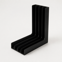 Zwarte vinylstandaard voor maximaal 40 platen
